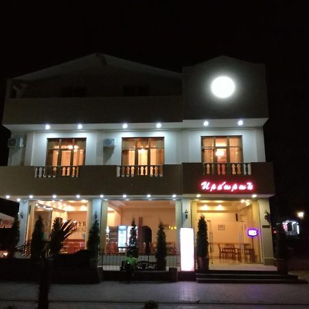 Ruzan Hotel Ijevan Eksteriør billede
