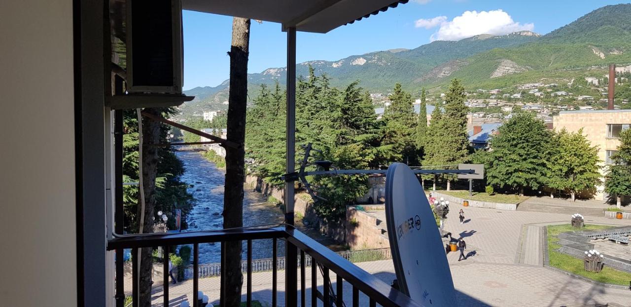 Ruzan Hotel Ijevan Eksteriør billede