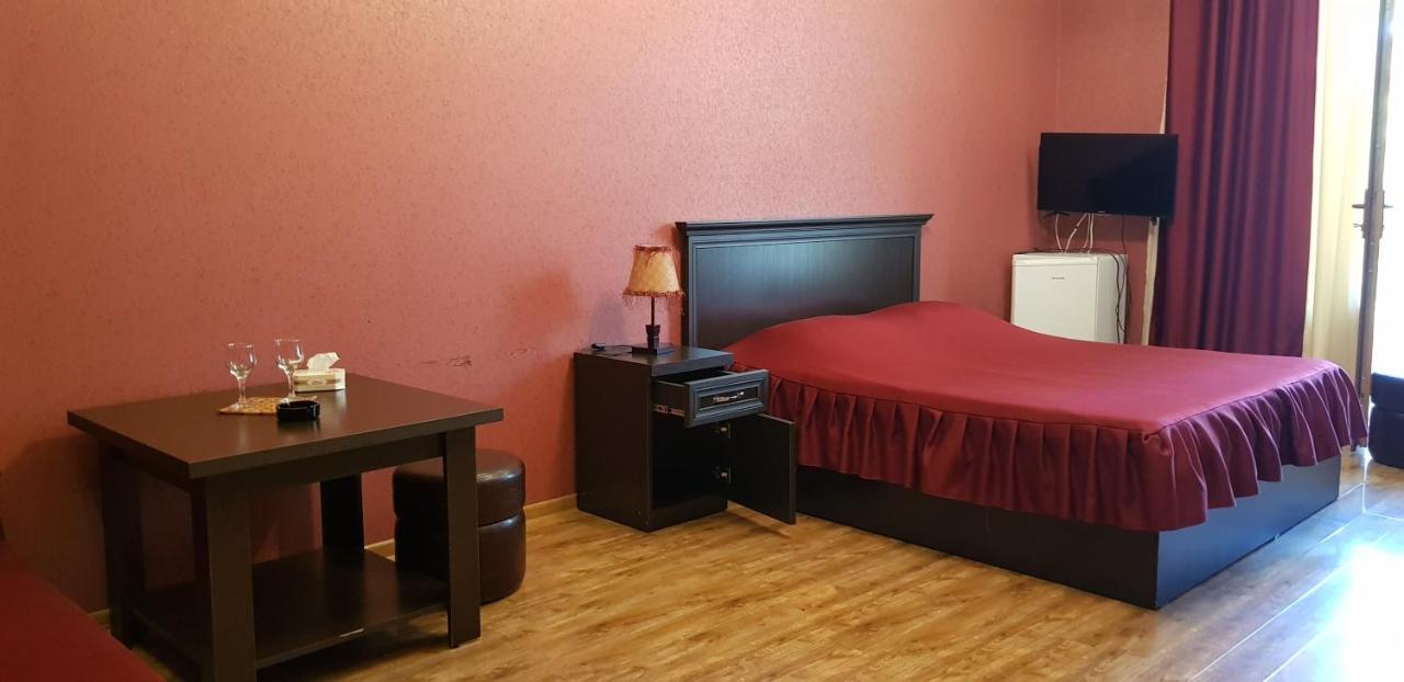 Ruzan Hotel Ijevan Eksteriør billede