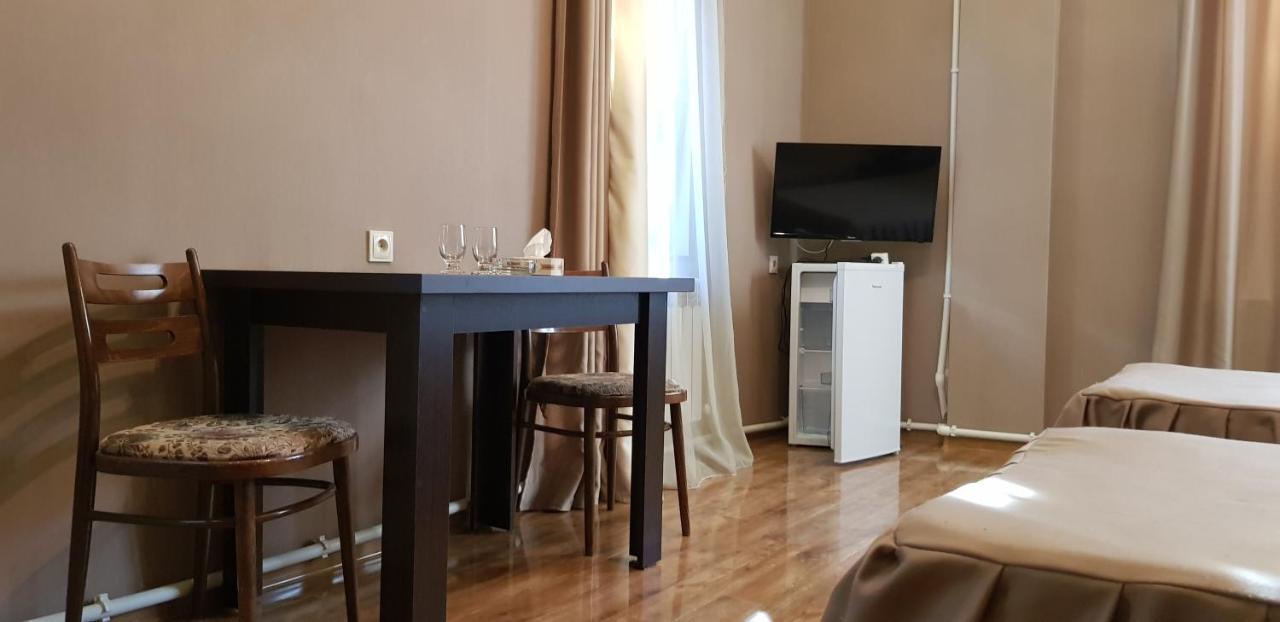 Ruzan Hotel Ijevan Eksteriør billede