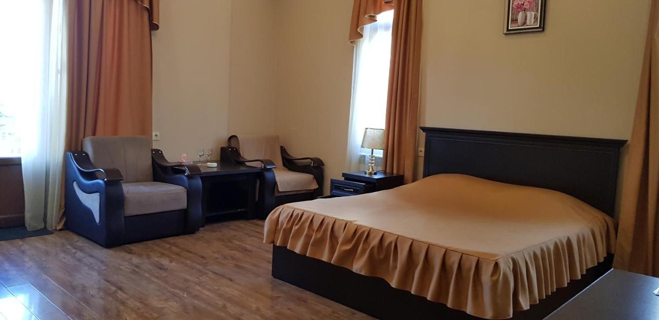 Ruzan Hotel Ijevan Eksteriør billede