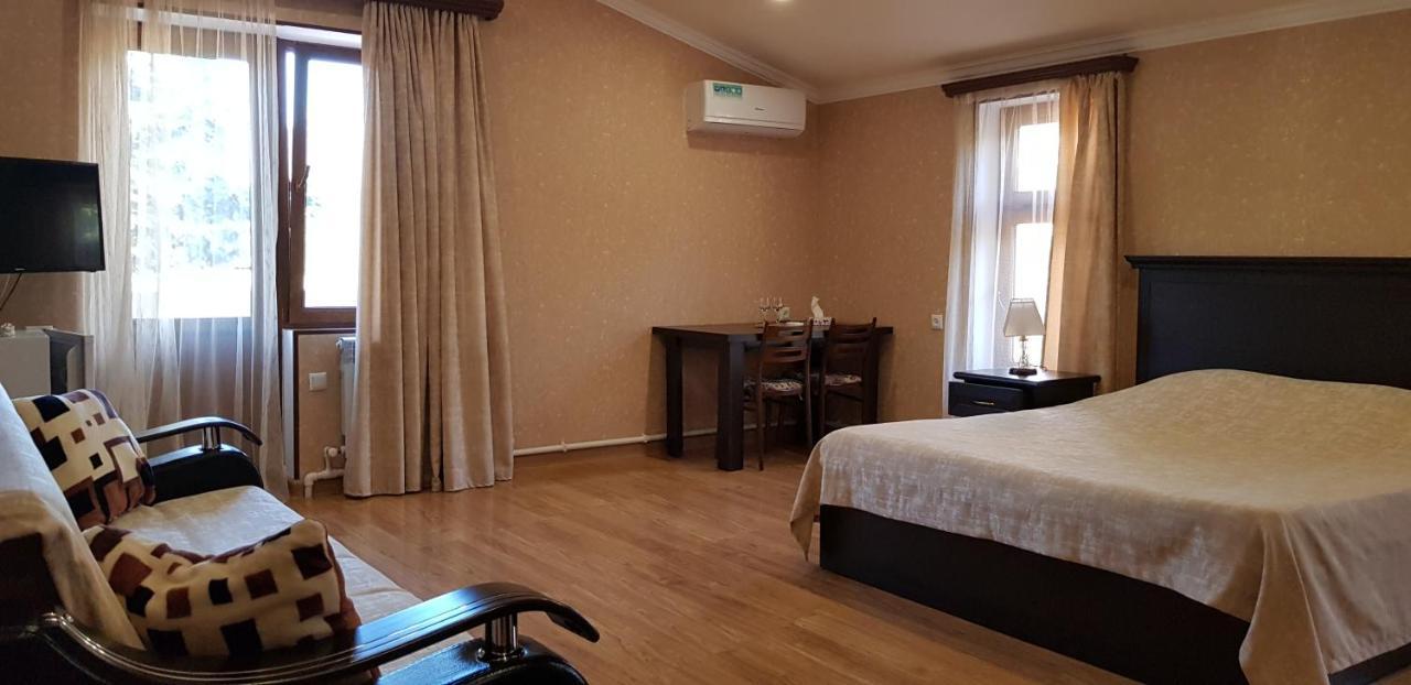 Ruzan Hotel Ijevan Eksteriør billede