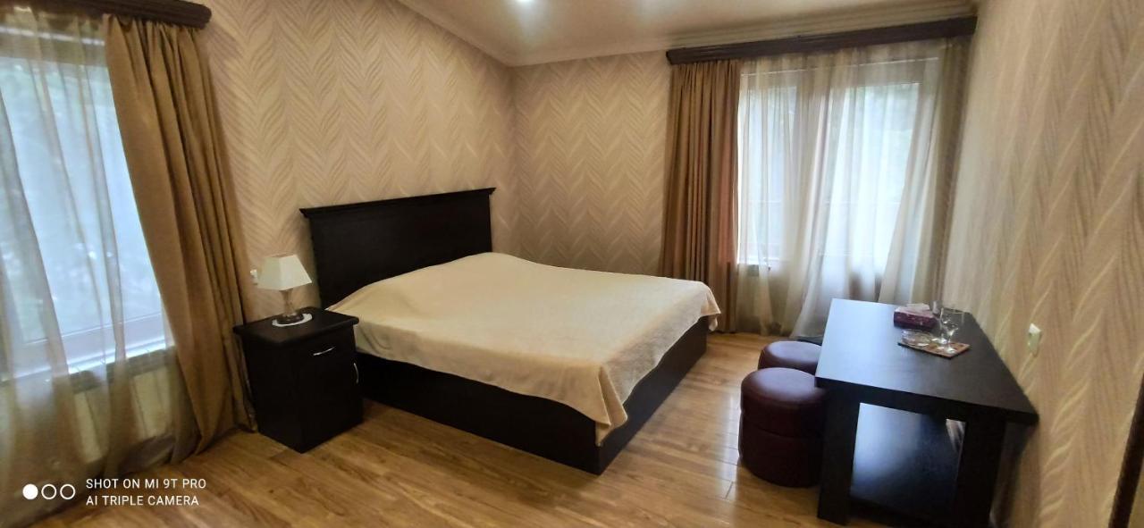 Ruzan Hotel Ijevan Eksteriør billede